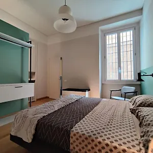 Apartment Darsena, Milan